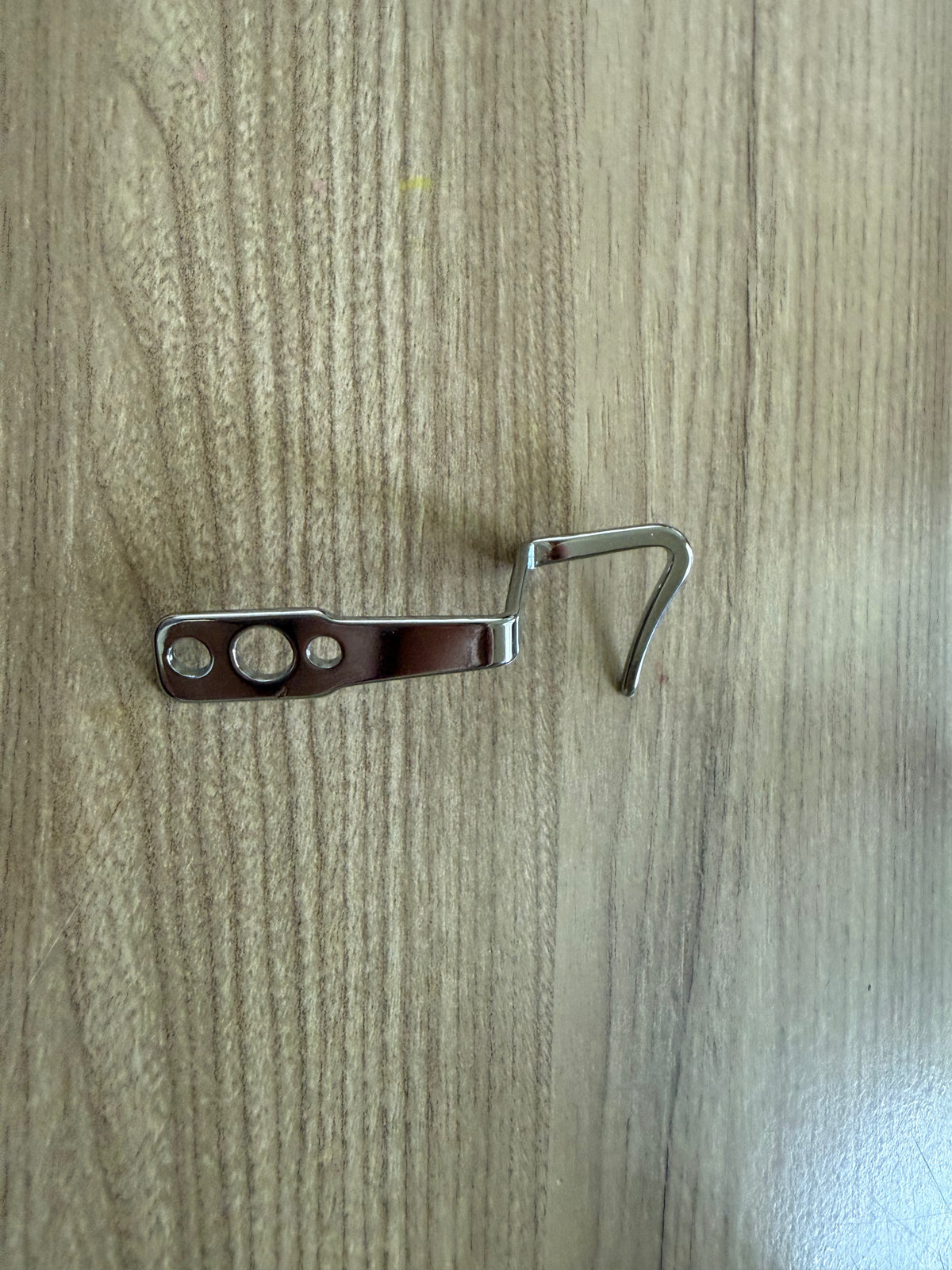 Presser Bar Thread Good - Industrial Sewing Machine Part 229-07307 110-06103 GR3359