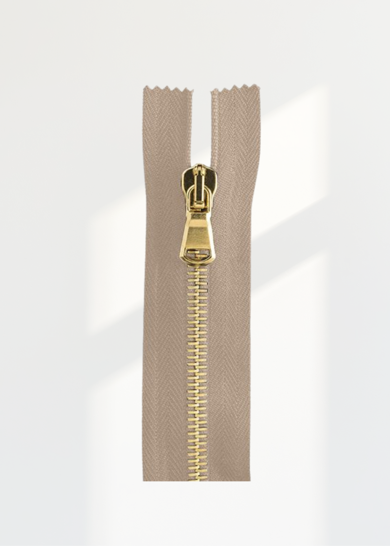 Italian Made High-Quality Finish #5 Brass Standard Pull Bag Zipper