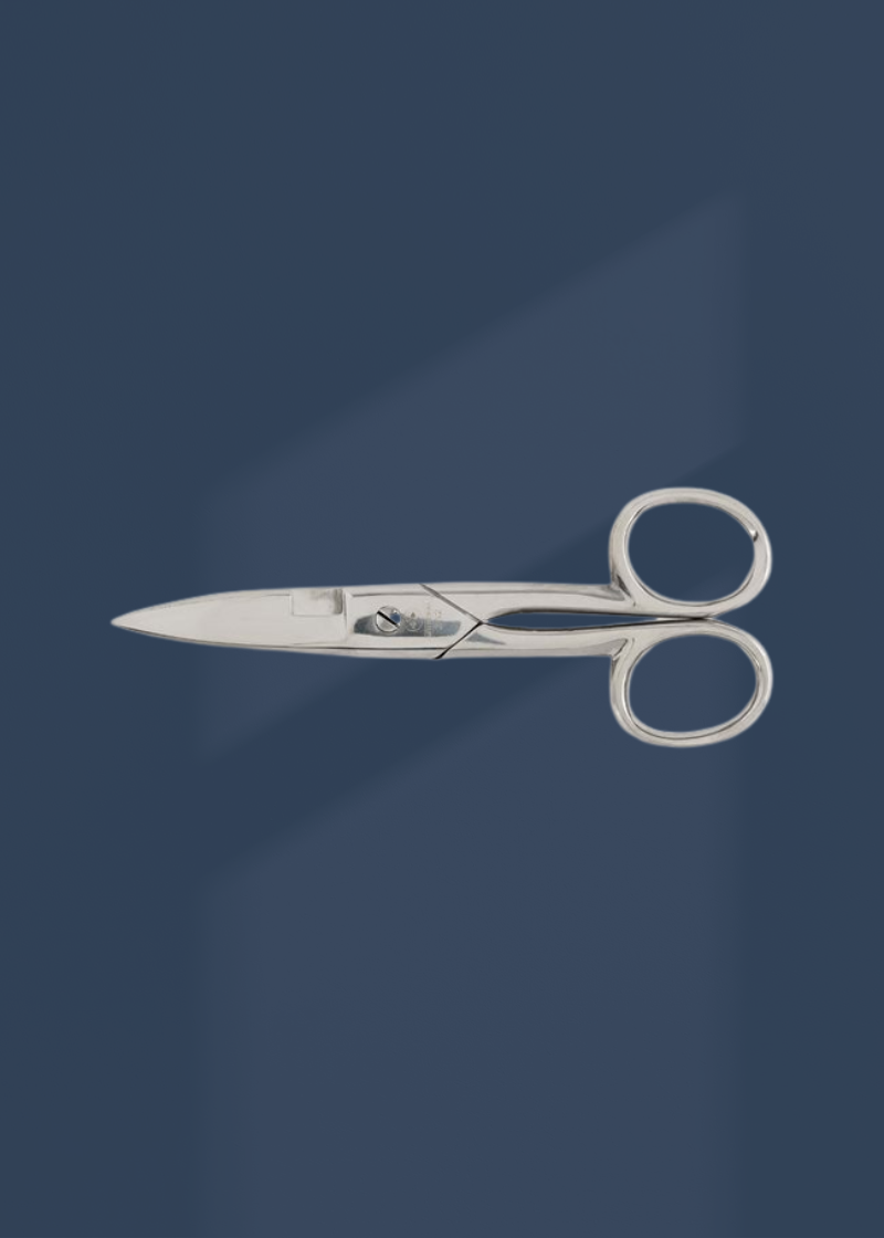 Mundial Buttonhole Scissors - 4 1/2"