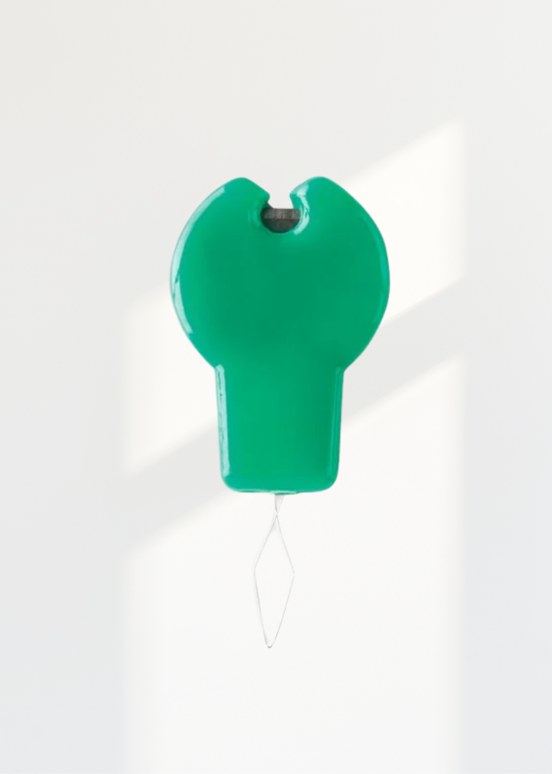 Needle Threader With Cutter