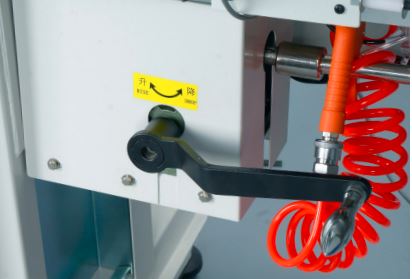 Automatic 2-Needle Belt-Loop Attaching  Machine